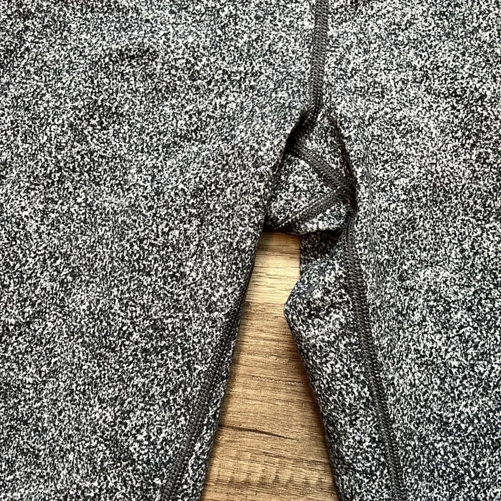 Lululemon Legging Pant High Rise Speckled Black  White size 4 - Picture 6 of 16